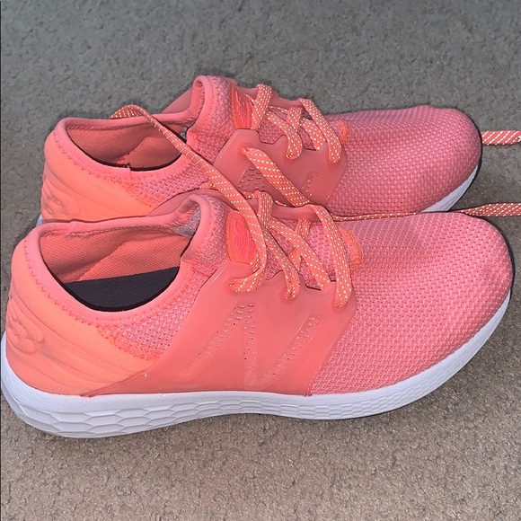 new balance sneakers - Picture 1 of 4